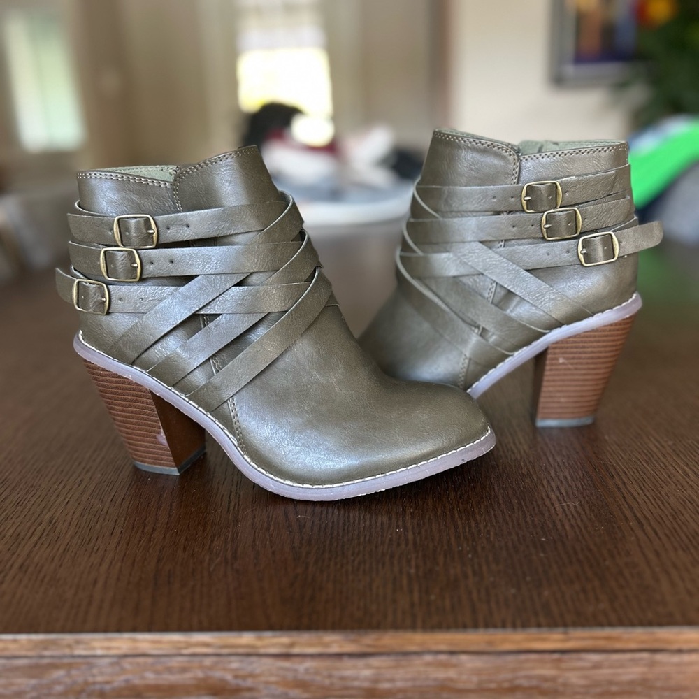 Journee Collection Olive Strappy Ankle Booties